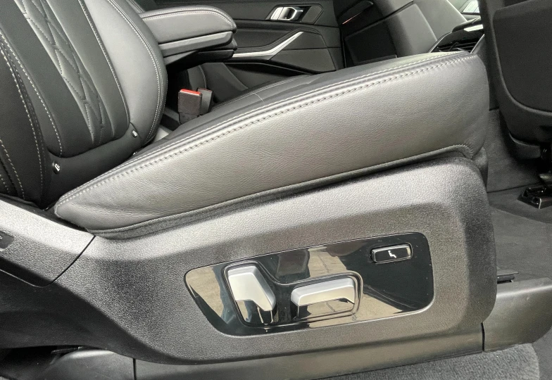 BMW X7 Black