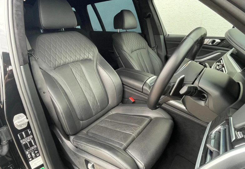 BMW X7 Black