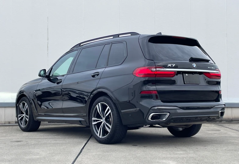 BMW X7 Black