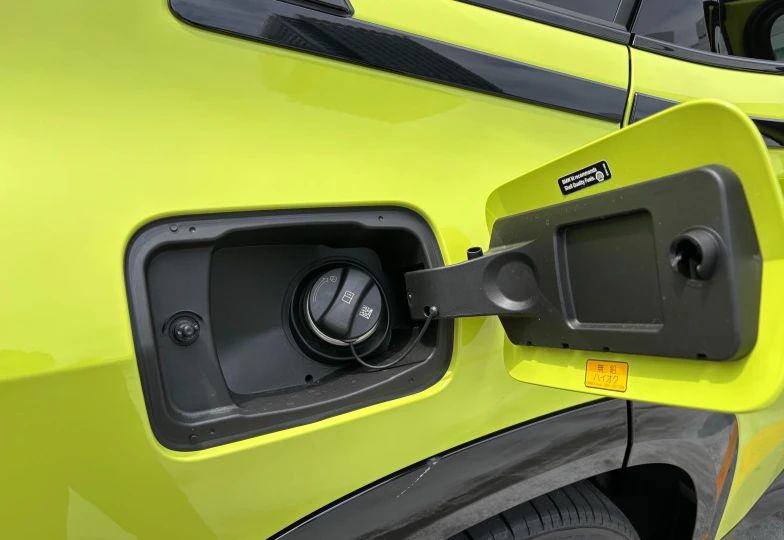 BMW XM Yellow