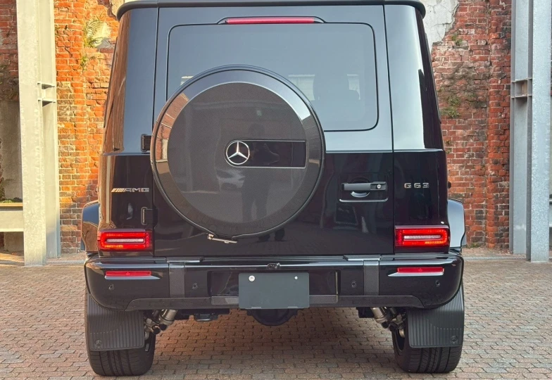 Mercedes G-class Black