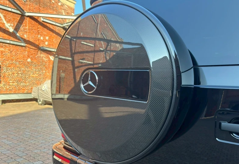 Mercedes G-class Black
