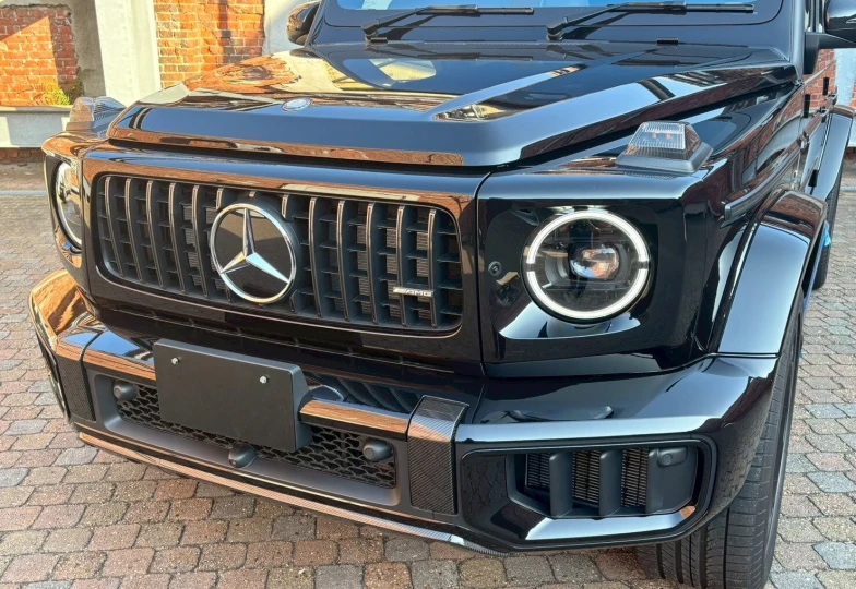 Mercedes G-class Black