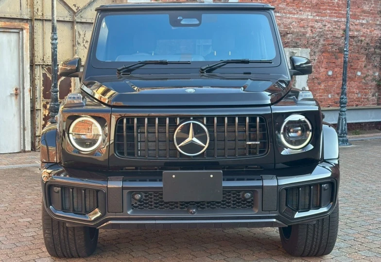 Mercedes G-class Black