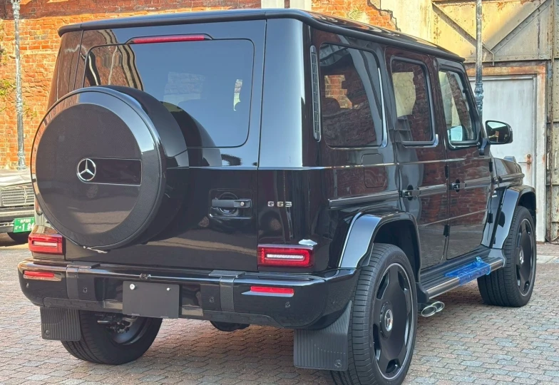 Mercedes G-class Black