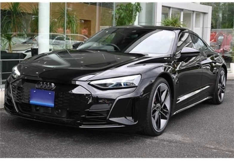 Audi RS e-tron GT Black