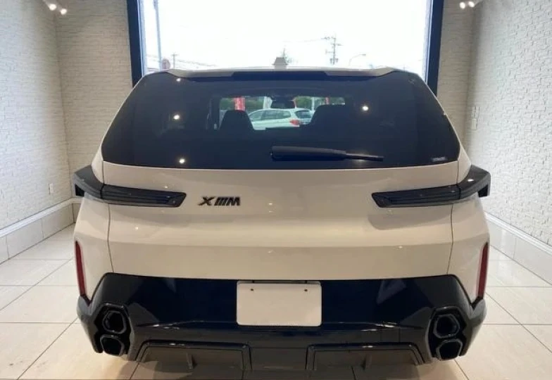 BMW XM White