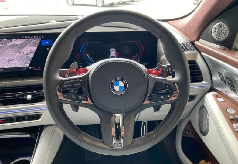 BMW XM White