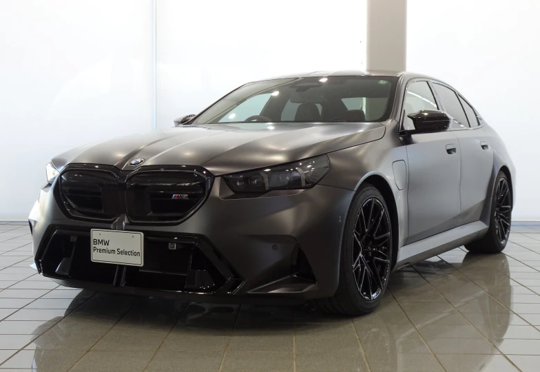 BMW M5 Grey