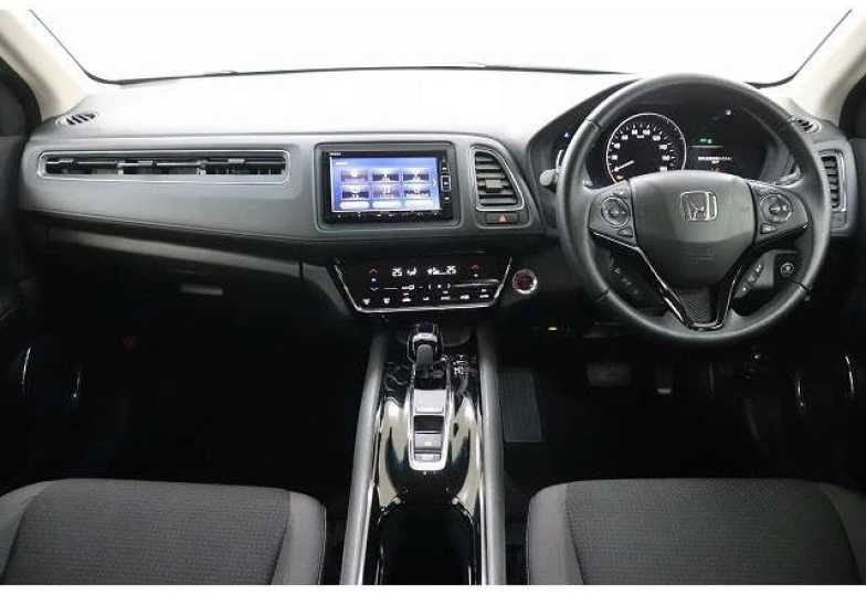 Honda Vezel White