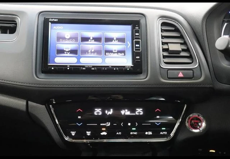 Honda Vezel White