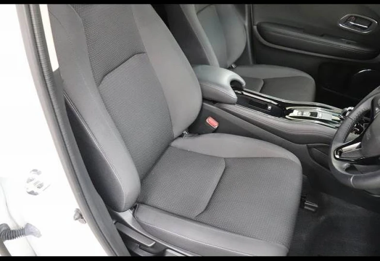 Honda Vezel White