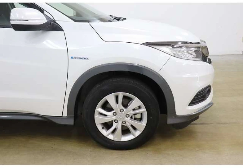 Honda Vezel White
