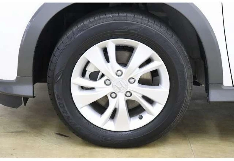 Honda Vezel White