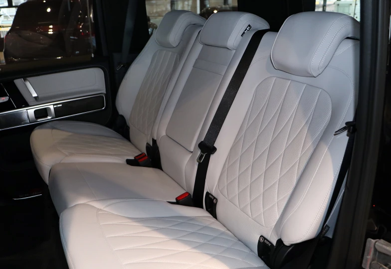 Mercedes G-class Black