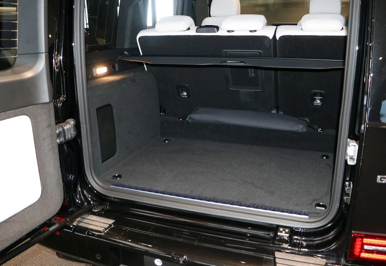 Mercedes G-class Black