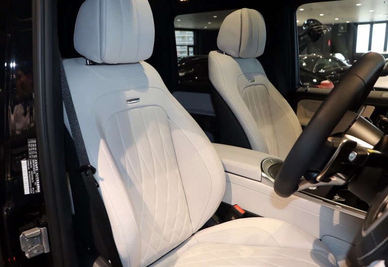 Mercedes G-class Black