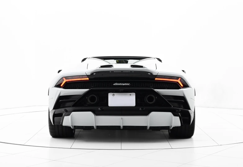 Lamborghini Huracan White