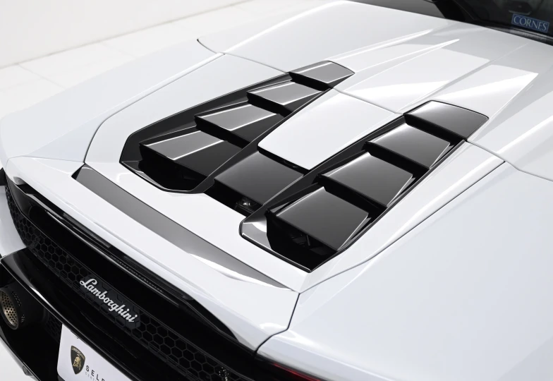 Lamborghini Huracan White