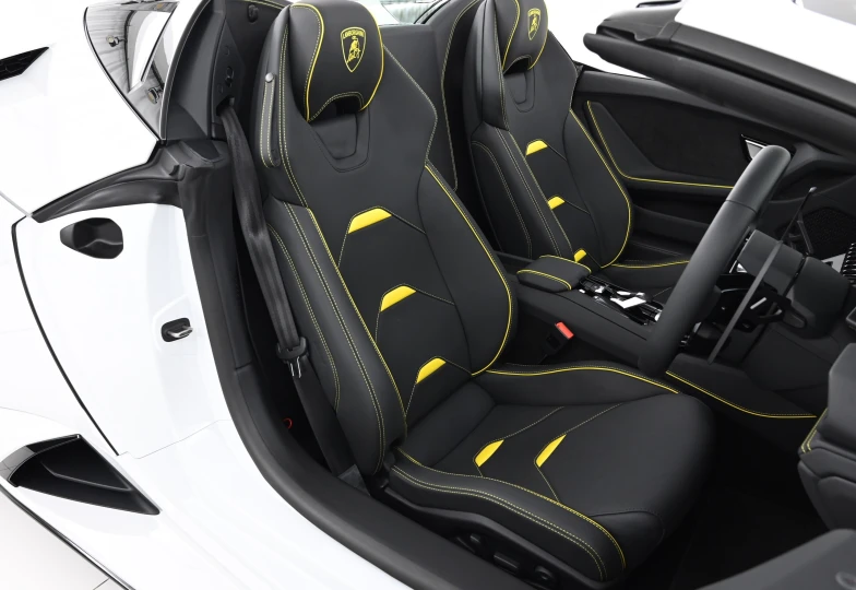 Lamborghini Huracan White