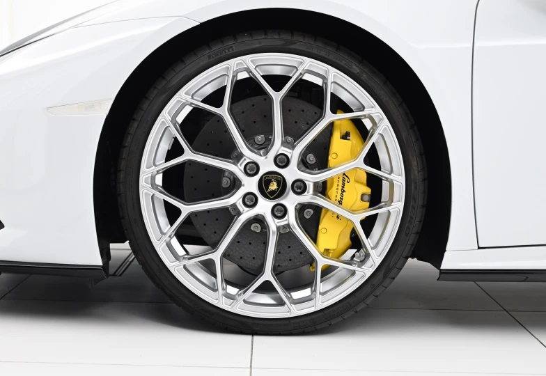 Lamborghini Huracan White