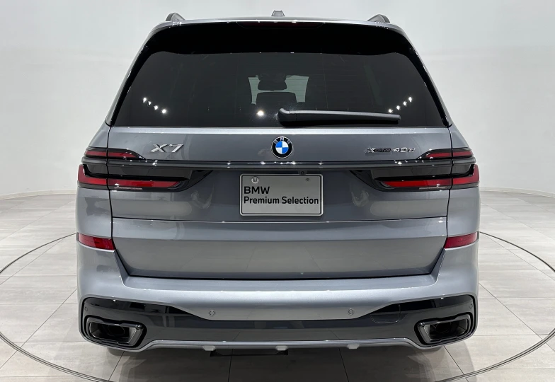 BMW X7 Grey
