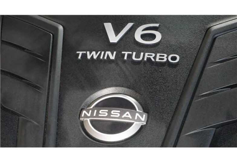 Nissan Skyline Black
