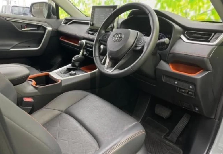 Toyota RAV4 Зеленый