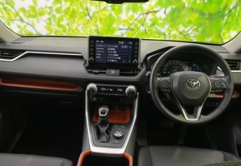 Toyota RAV4 Зеленый