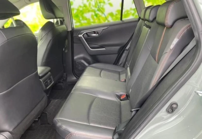 Toyota RAV4 Зеленый