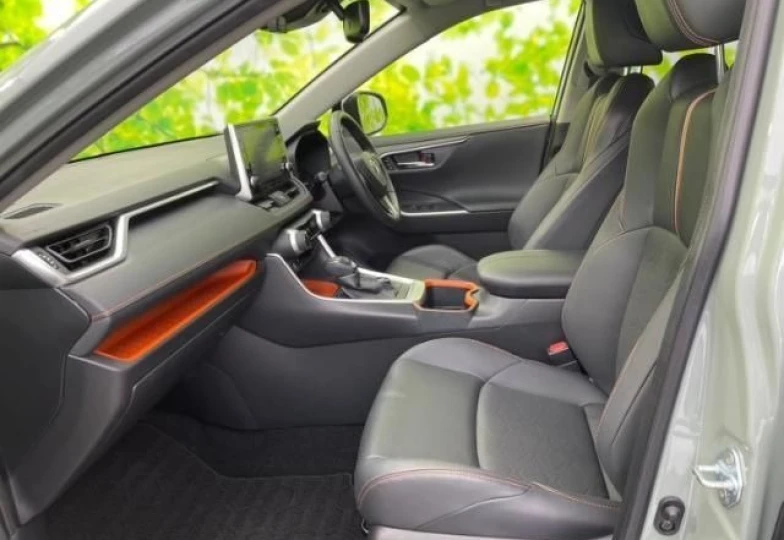 Toyota RAV4 Зеленый