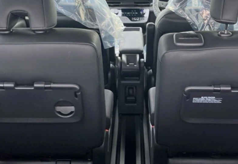 Nissan Serena Белый