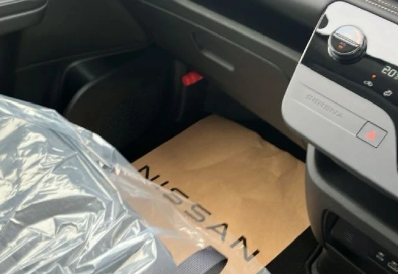 Nissan Serena Белый