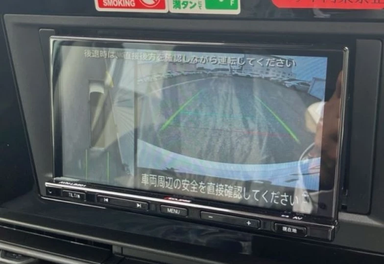 Nissan Serena Белый