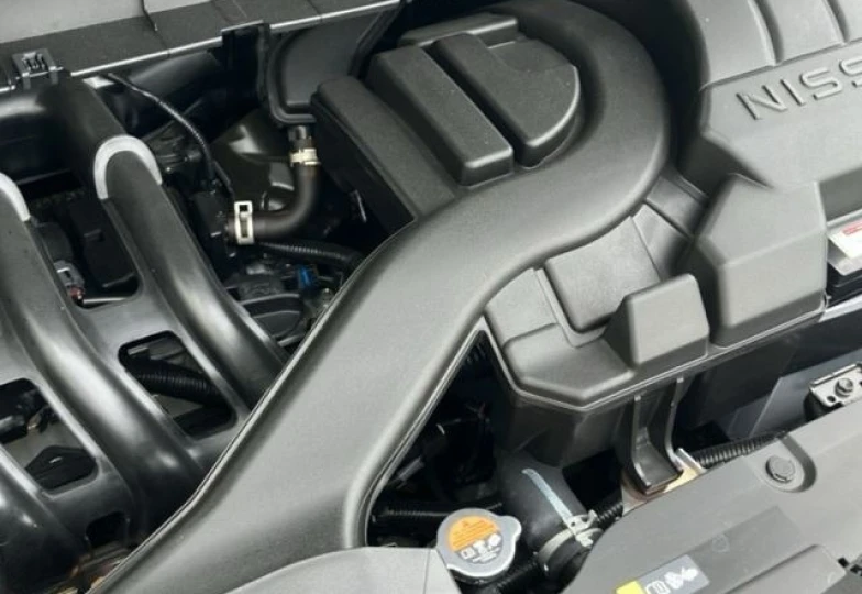 Nissan Serena Белый