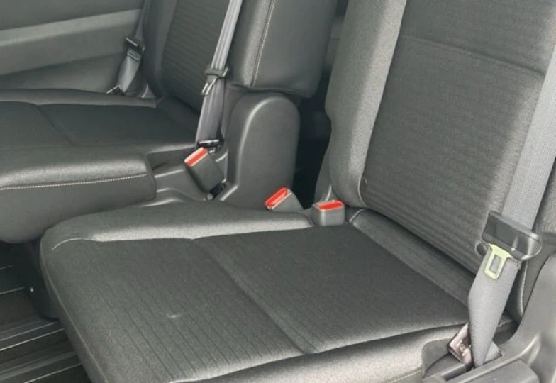 Nissan Serena Белый