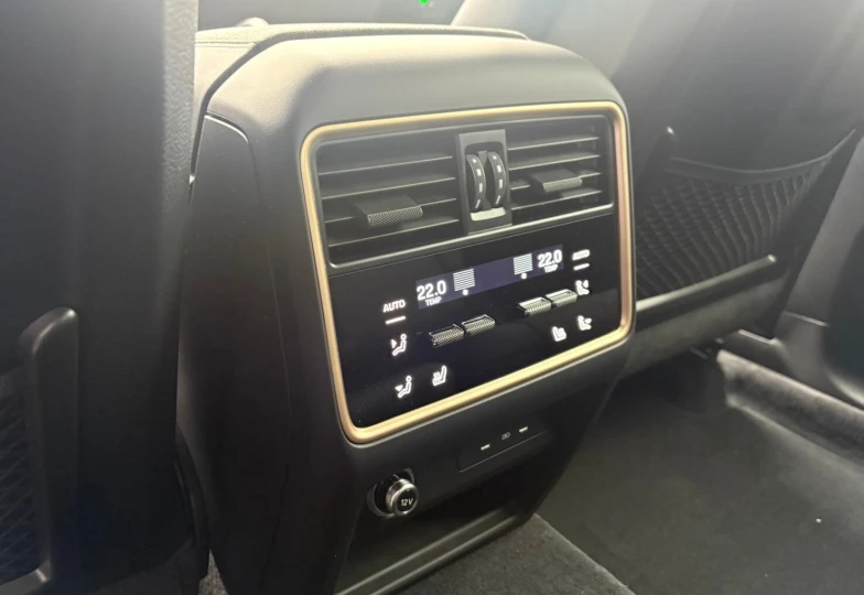 Porsche Cayenne Black