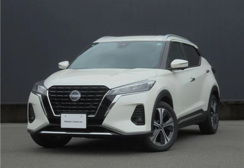 Nissan Kicks White