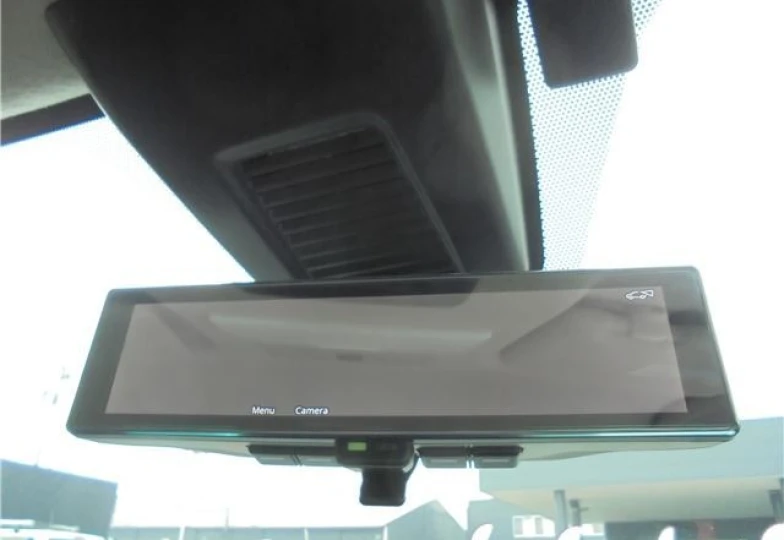 Nissan Kicks White