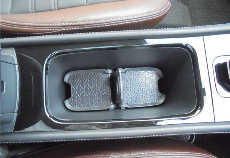 Nissan Kicks White