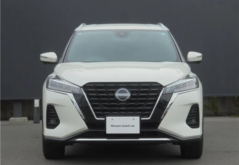 Nissan Kicks White