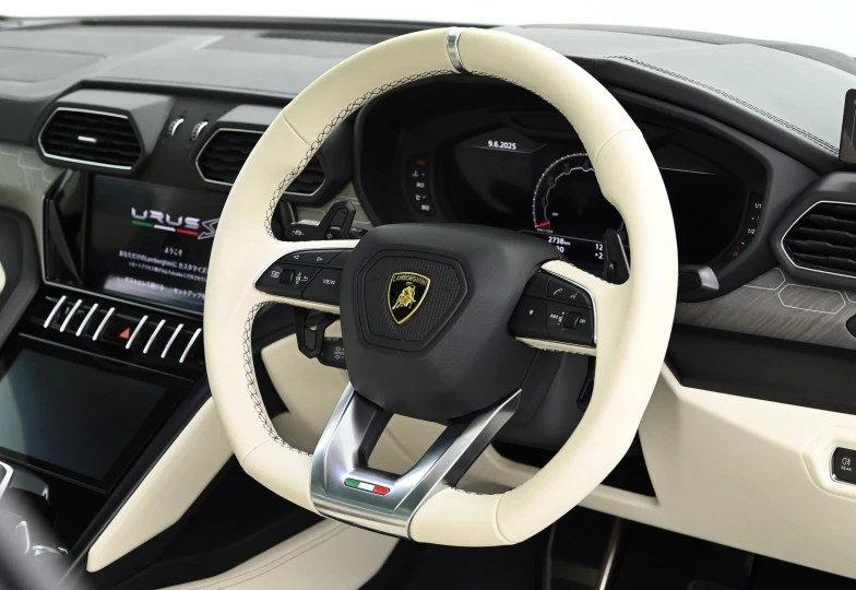 Lamborghini Urus Grey