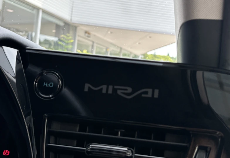 Toyota Mirai Серый