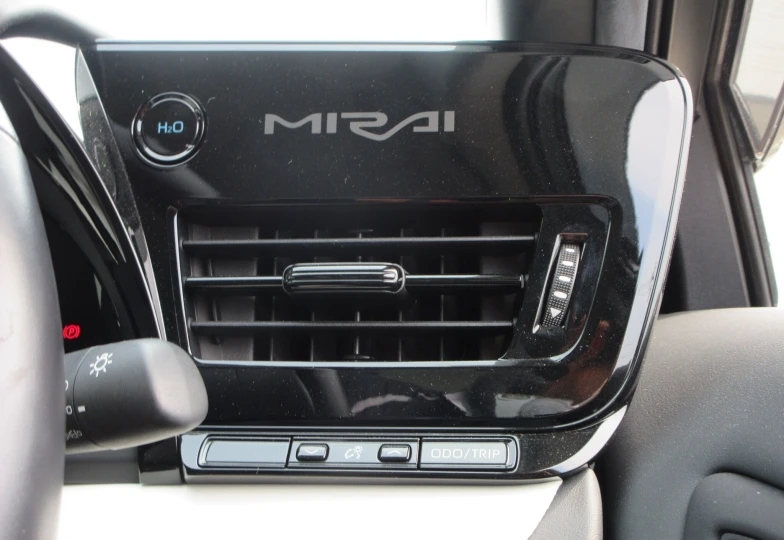 Toyota Mirai Черный