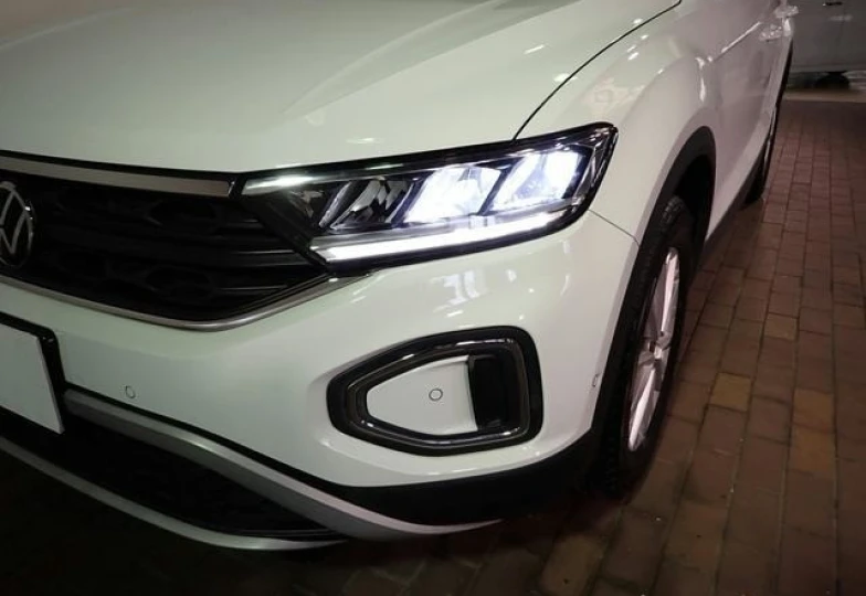 Volkswagen T-Roc White