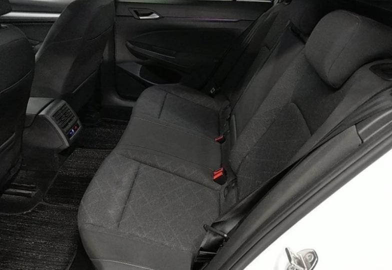 Volkswagen Golf Variant Белый
