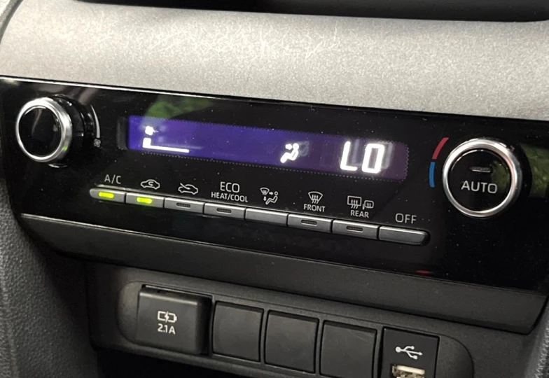 Toyota Yaris Cross White
