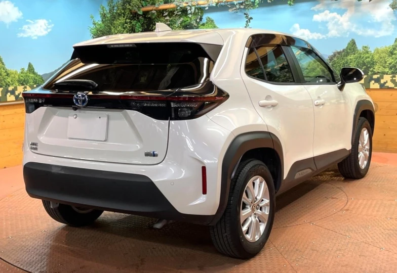 Toyota Yaris Cross White