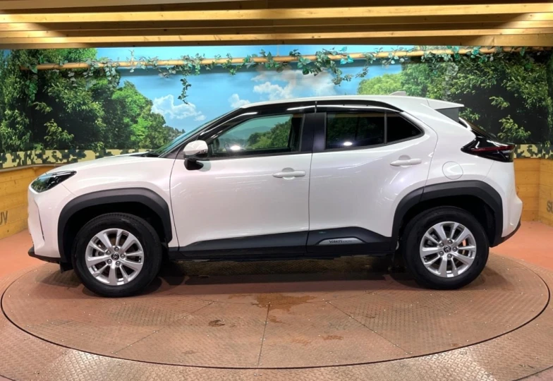 Toyota Yaris Cross White