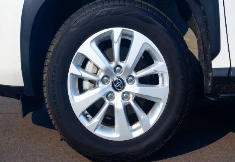 Toyota Yaris Cross White
